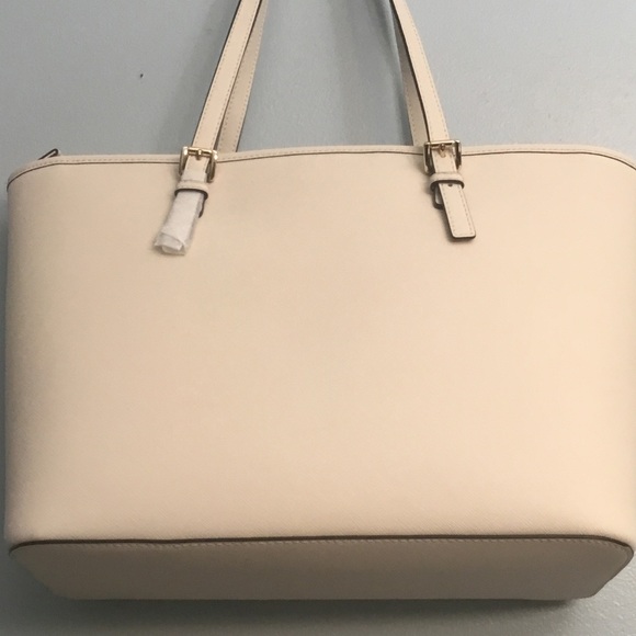 Michael Kors Cream Structured Tote with Gold Hardware - Picture 6 of 16